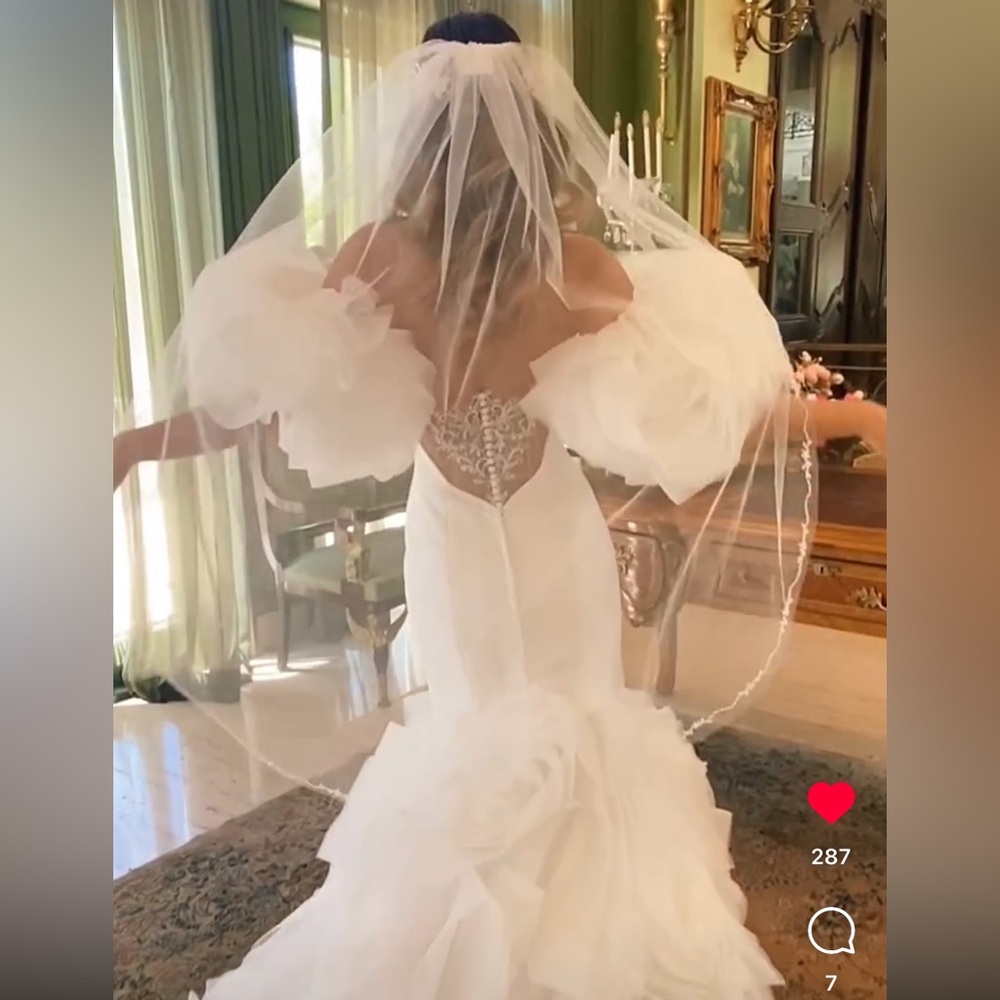 Kitty Chen Everly Wedding Gown - Picture 10 of 16
